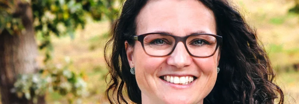 Therese Ejerskov, autoriseret psykolog, foto uden for psykologpraksis